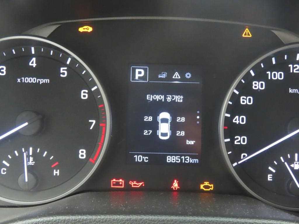 HYUNDAI Avante - Vista 8