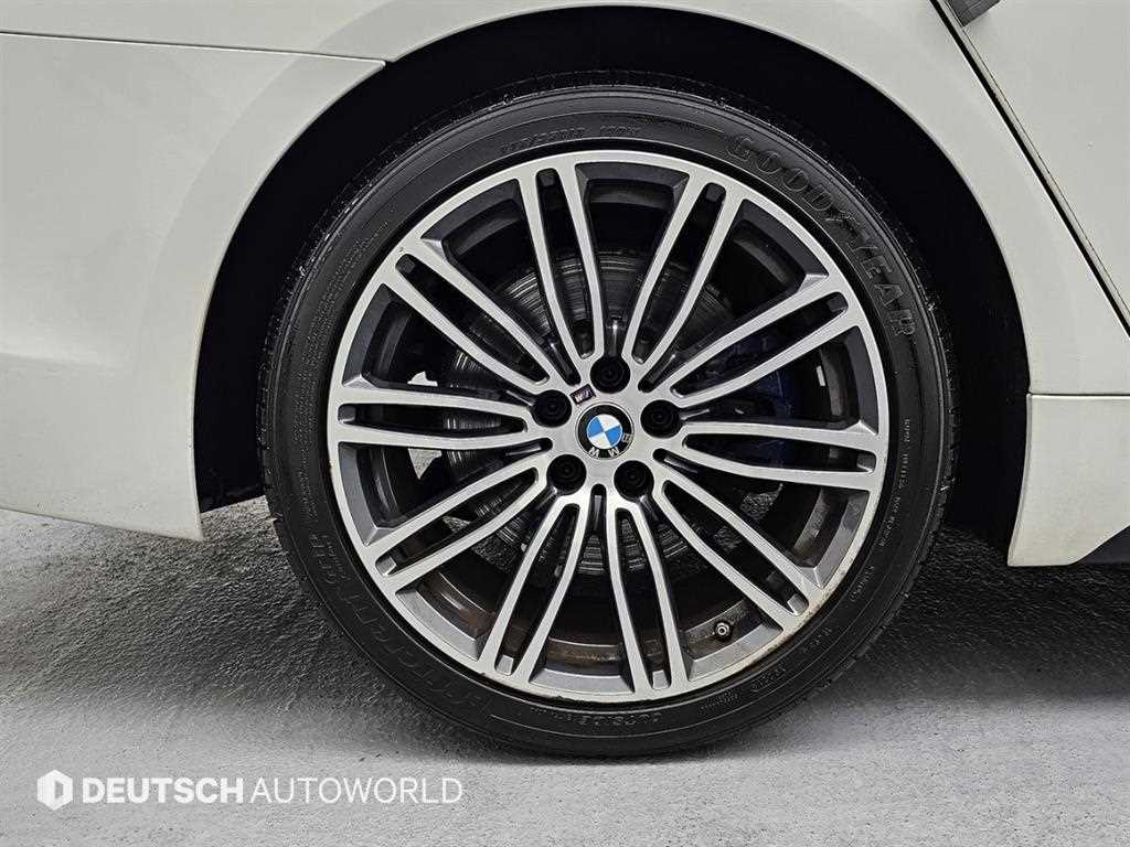 BMW 5 Series - Vista 4