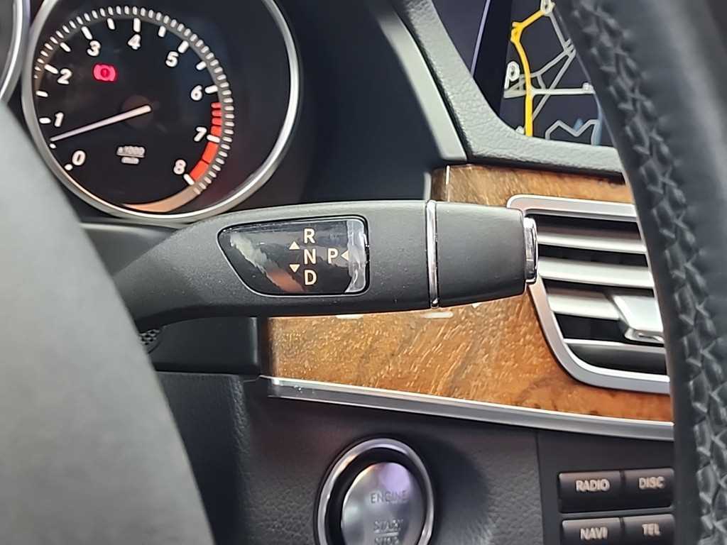 Mercedes Benz E class - Vista 8