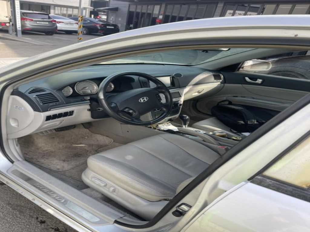 HYUNDAI Sonata - Vista 5