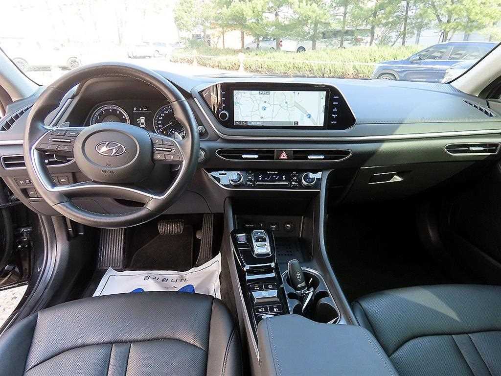 HYUNDAI Sonata - Vista 7