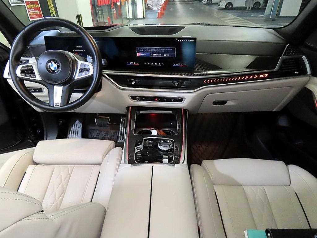 BMW X7 - Vista 10