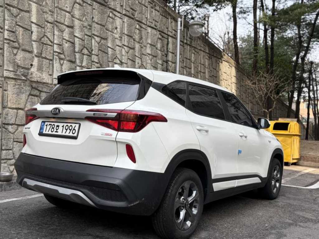 KIA Seltos - Vista 6