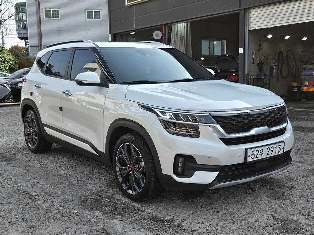 KIA Seltos - Vista 2