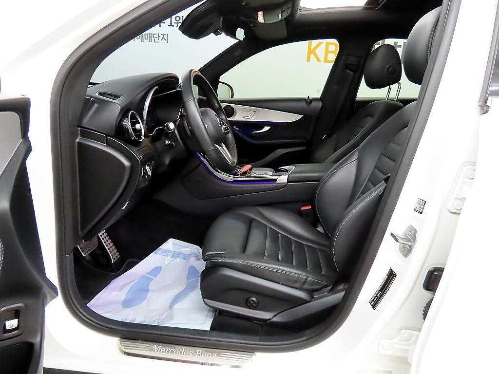 Mercedes Benz GLC Class - Vista 5