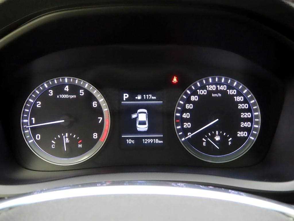 HYUNDAI Sonata - Vista 5