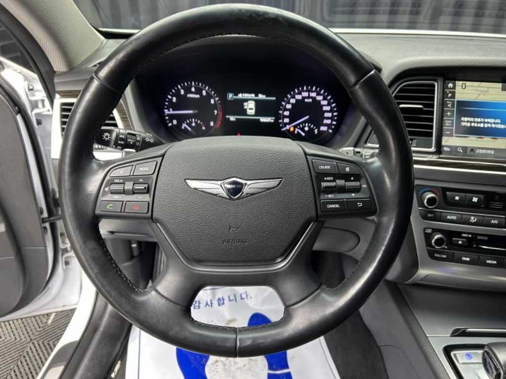 Genesis G80 - Vista 8