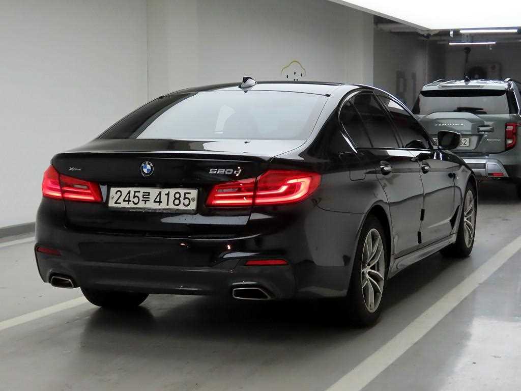 BMW 5 Series - Vista 3