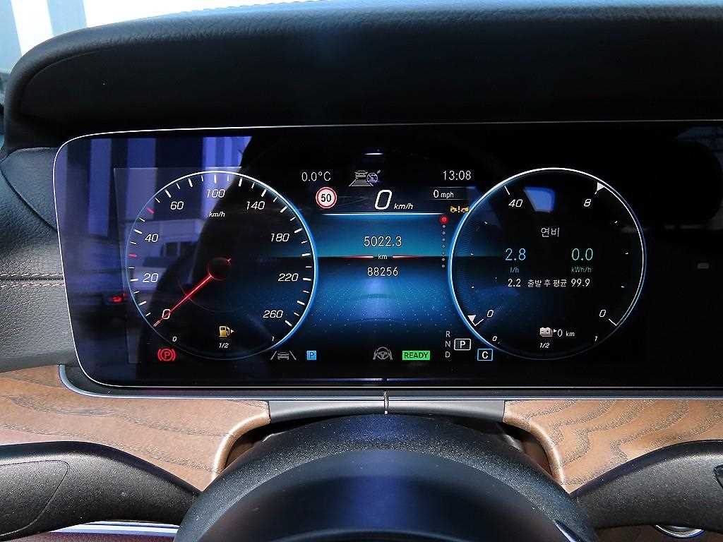 Mercedes Benz E class - Vista 9