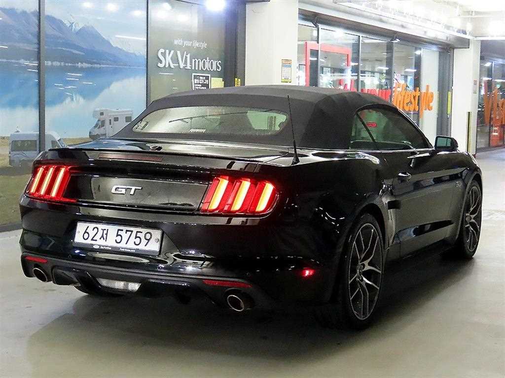 Ford Mustang - Vista 4