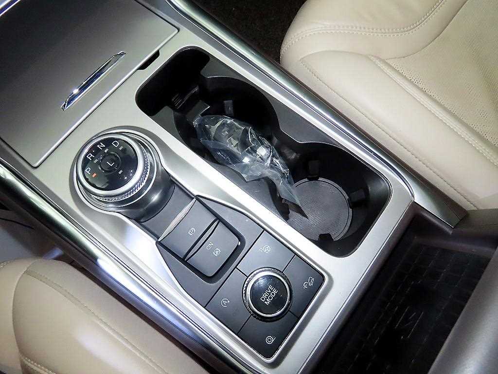 Ford Explorer - Vista 12