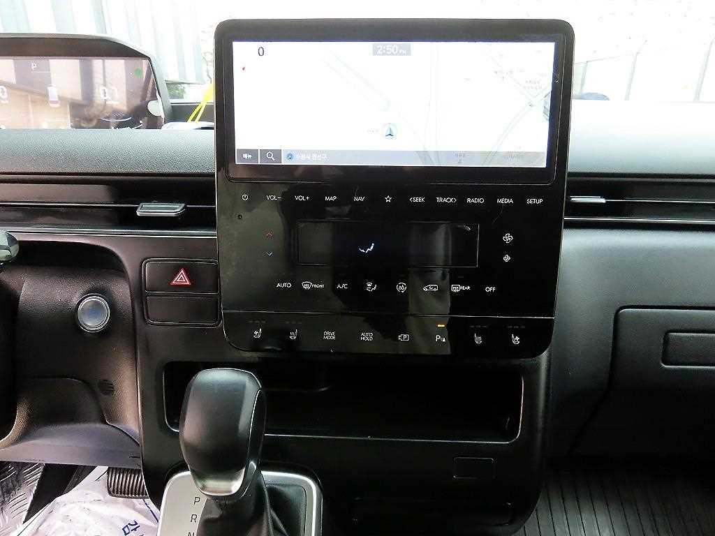 HYUNDAI Staria 2024 Blanco - Importación desde Corea - HF Imports Iquique - Foto 13