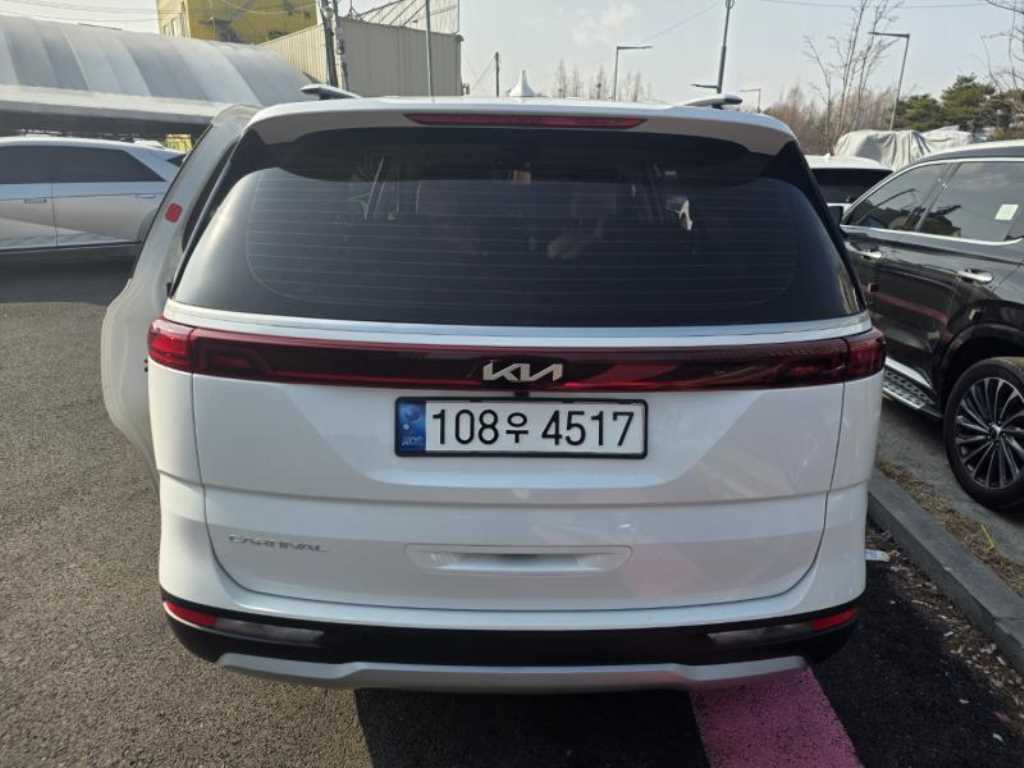 KIA Carnival - Vista 4