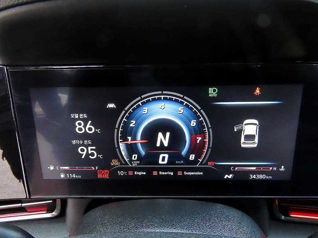 HYUNDAI Avante - Vista 9