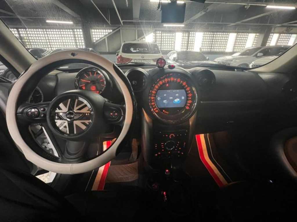 Mini Countryman - Vista 6