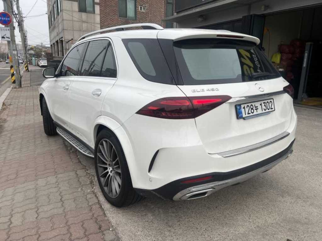 Mercedes Benz GLE Class - Vista 5