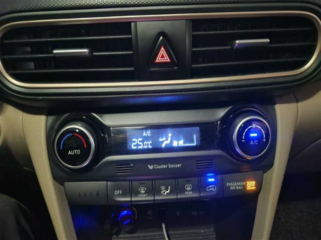 HYUNDAI Kona - Vista 6