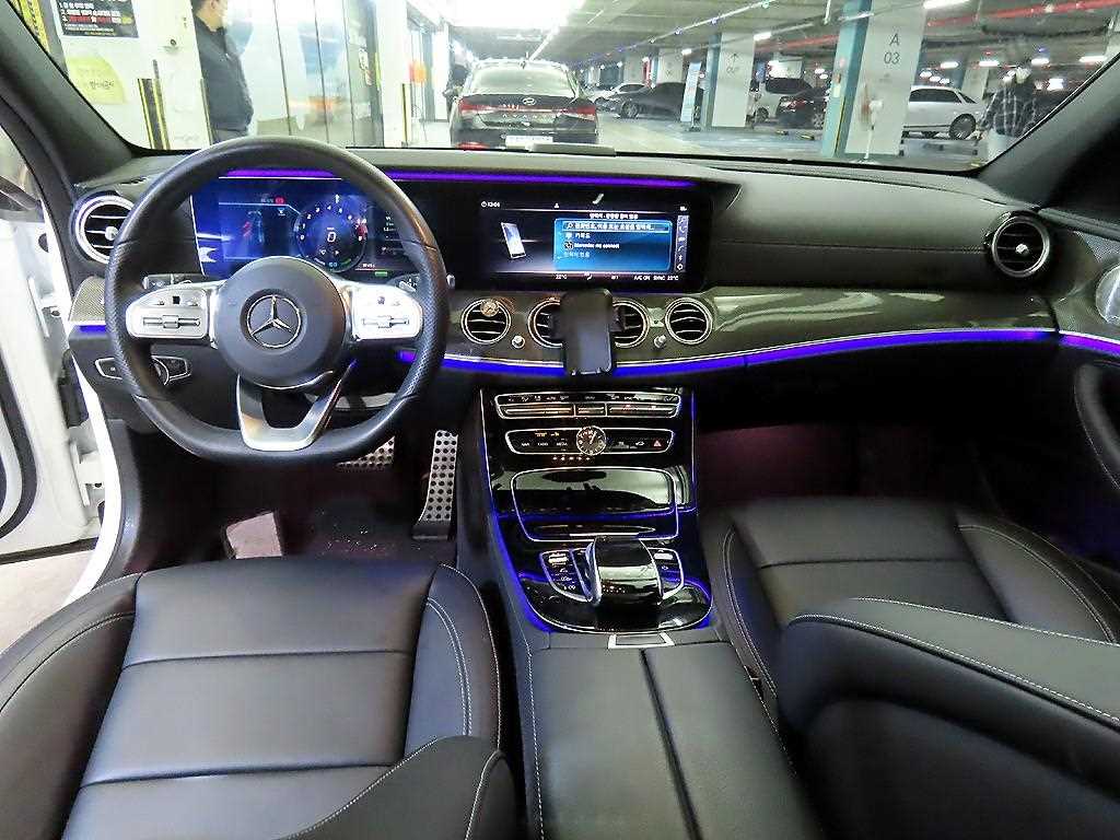 Mercedes Benz E class - Vista 10