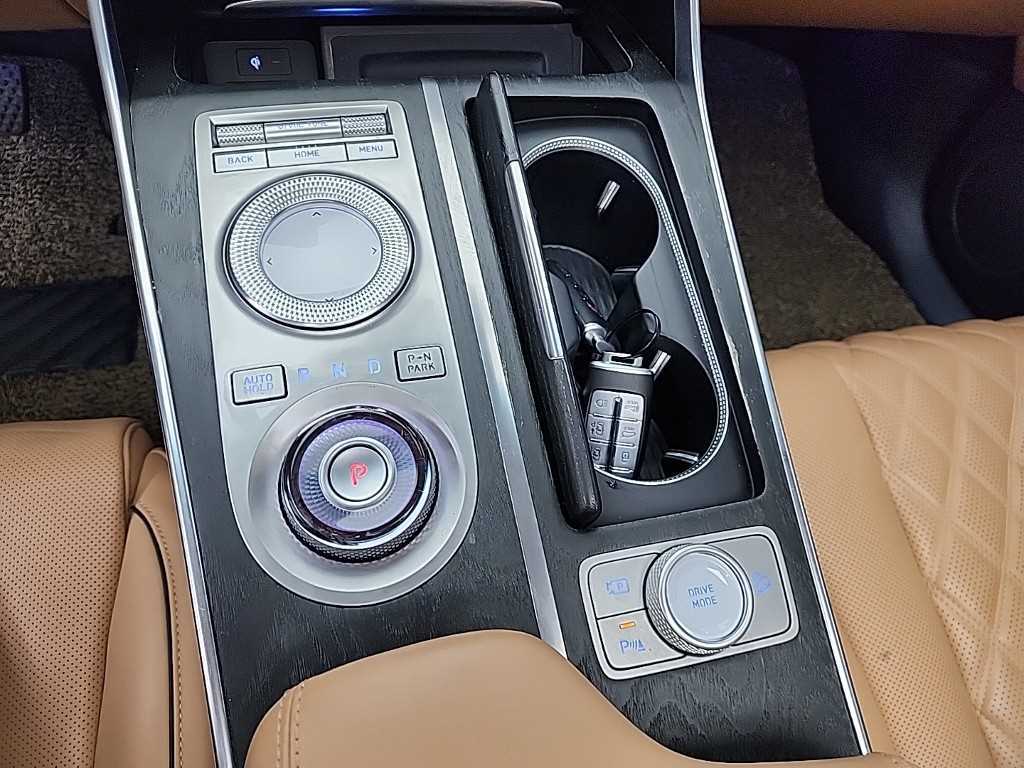 Genesis GV80 - Vista 8