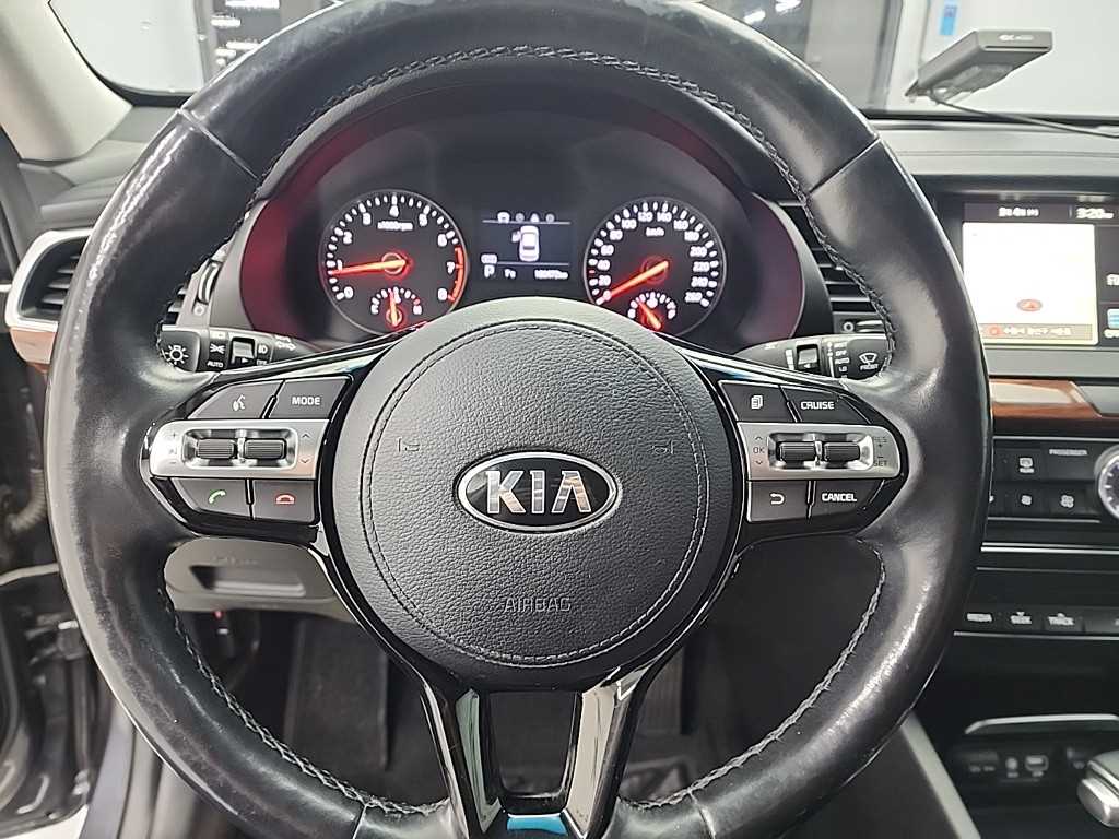 KIA K7 - Vista 9