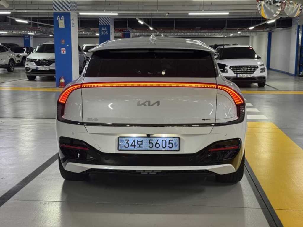 KIA EV6 - Vista 5