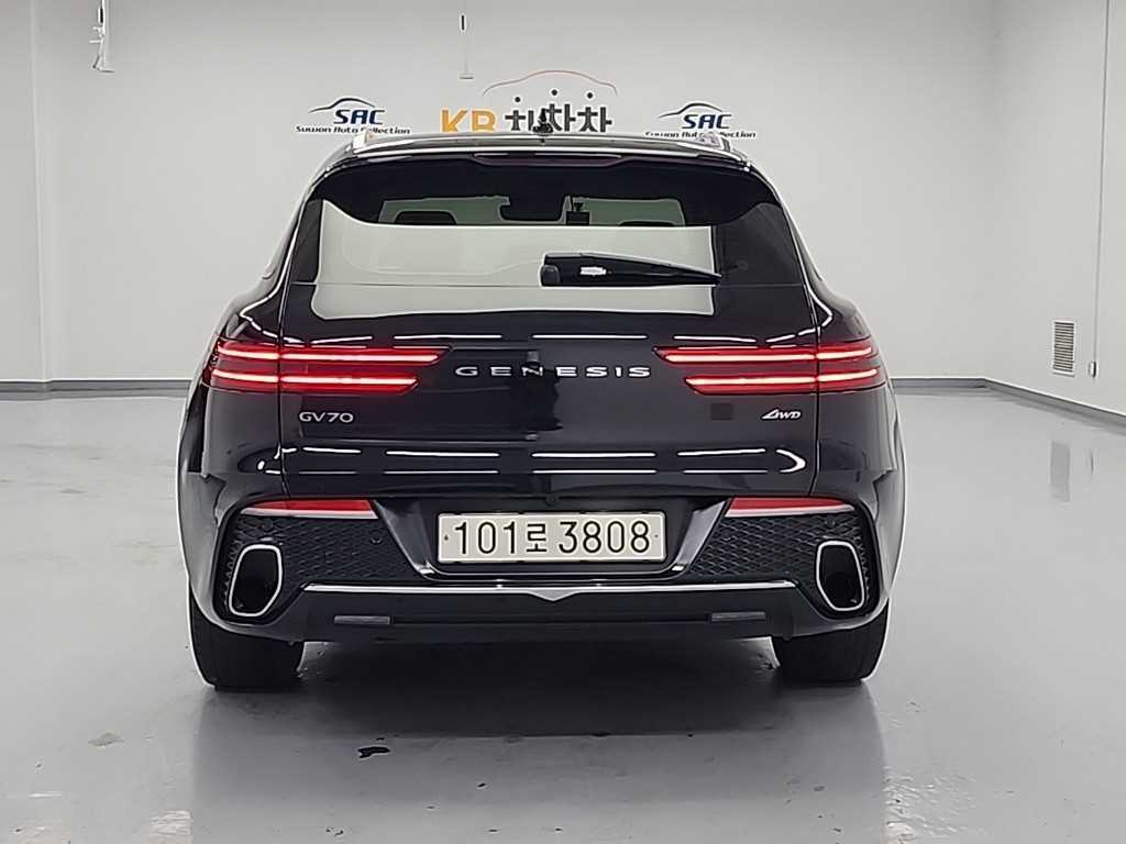 Genesis GV70 - Vista 3