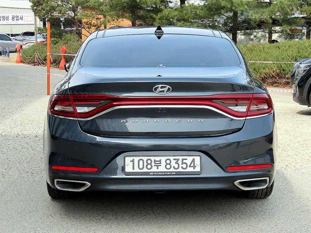 HYUNDAI Grandeur - Vista 4