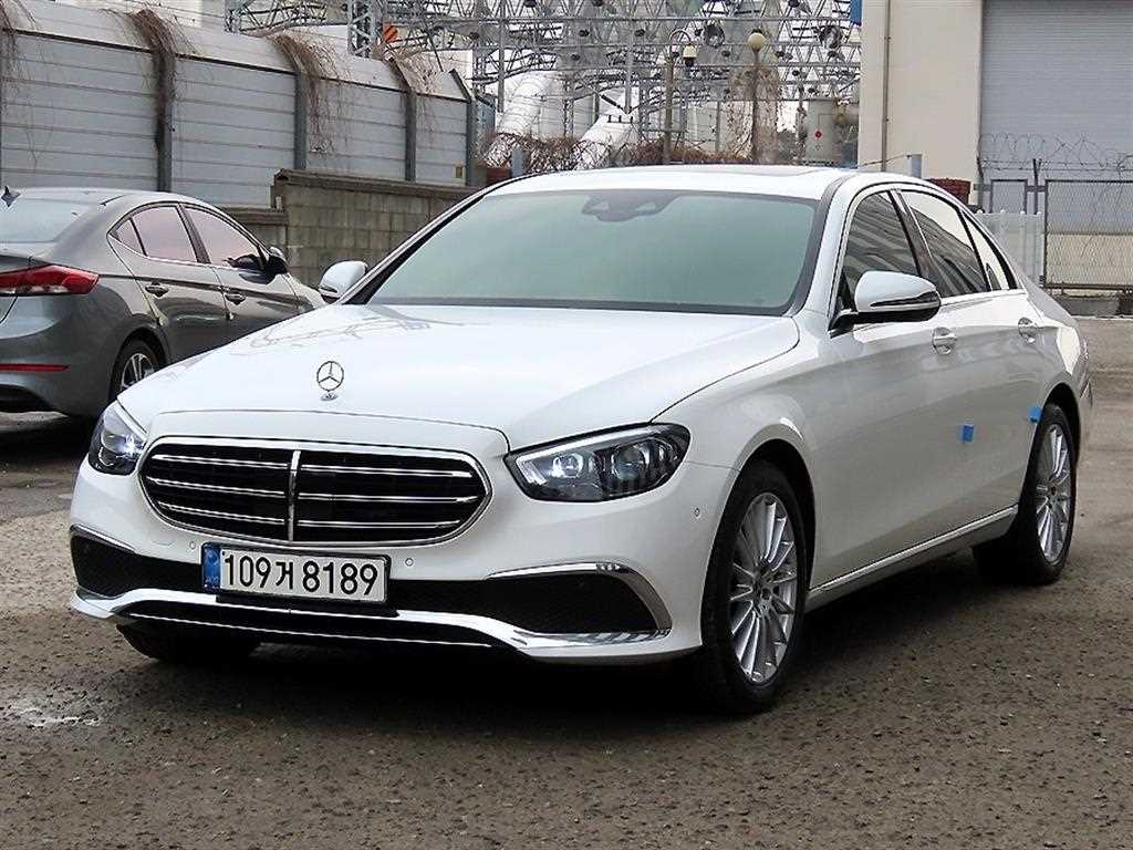 Mercedes Benz E class - Vista 2