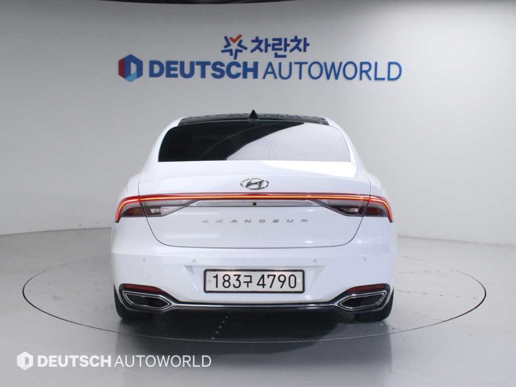 HYUNDAI Grandeur - Vista 4