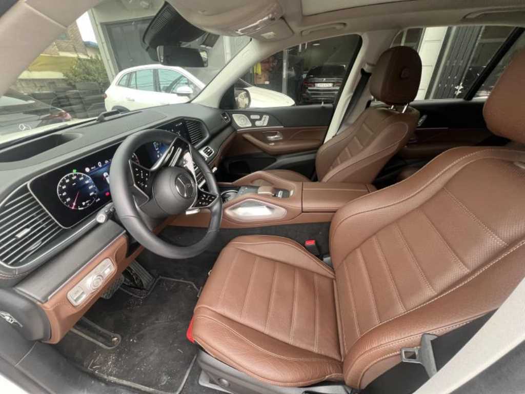 Mercedes Benz GLE Class - Vista 7