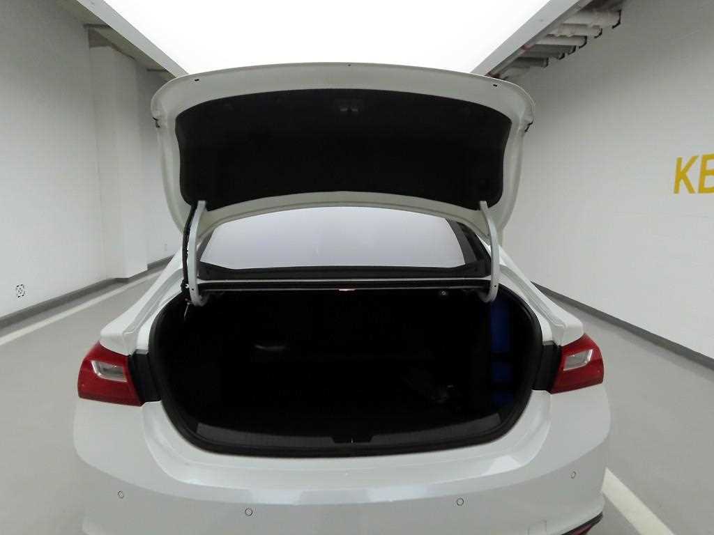 Chevrolet Malibu - Vista 5