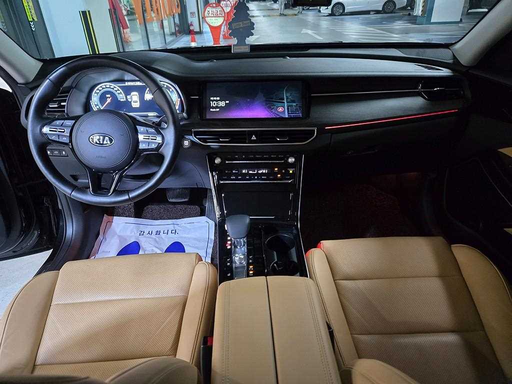 KIA K7 - Vista 10
