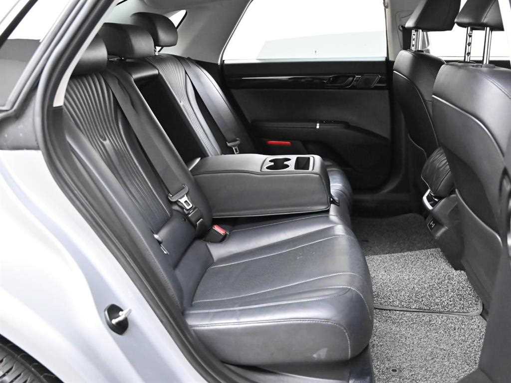 HYUNDAI Grandeur - Vista 11