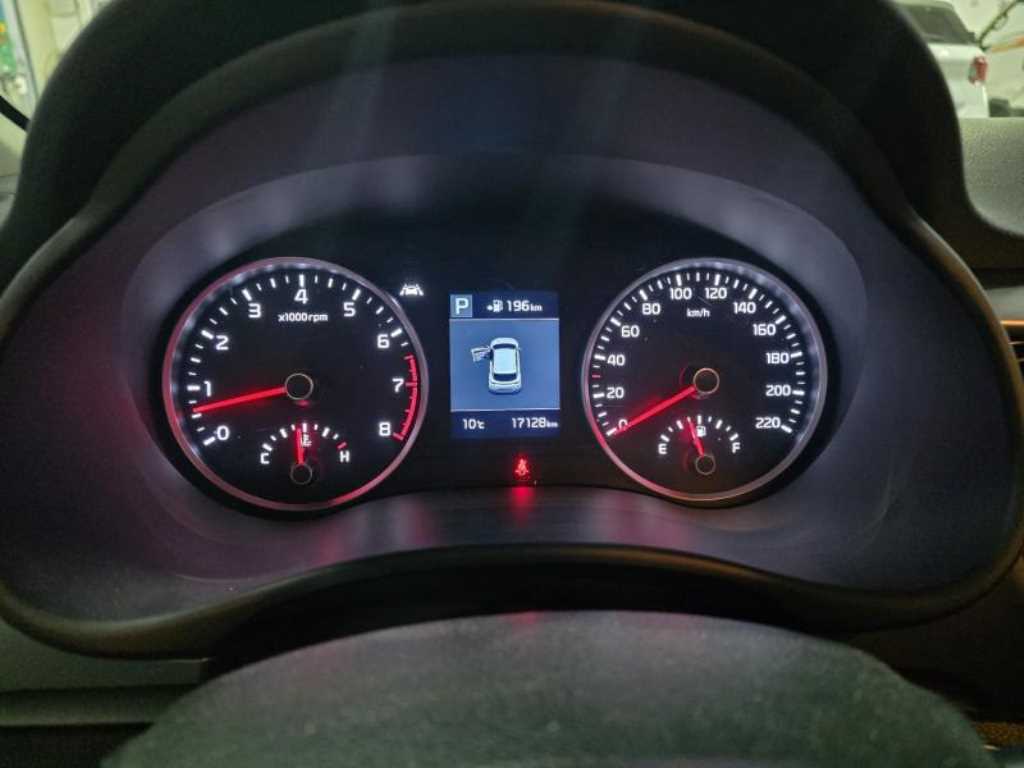 KIA Stonic - Vista 8