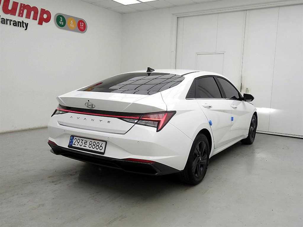 HYUNDAI Avante - Vista 4