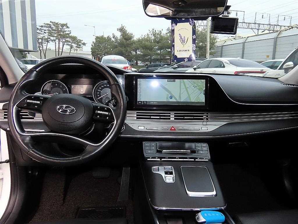 HYUNDAI Grandeur - Vista 7