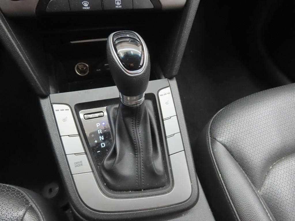 HYUNDAI Avante - Vista 12