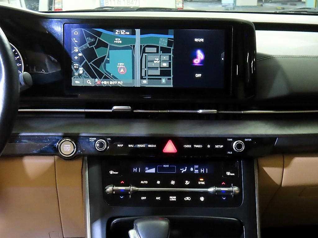 KIA Carnival - Vista 11