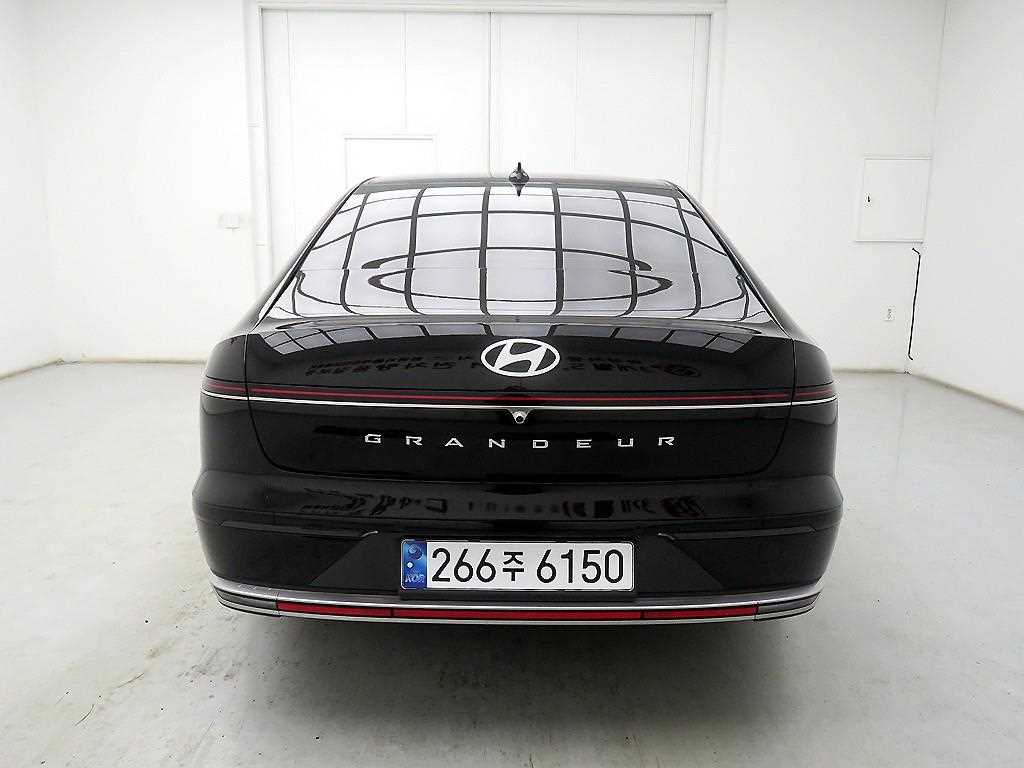 HYUNDAI Grandeur - Vista 3