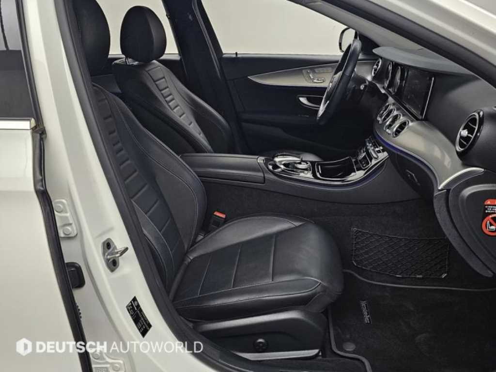 Mercedes Benz E class - Vista 10