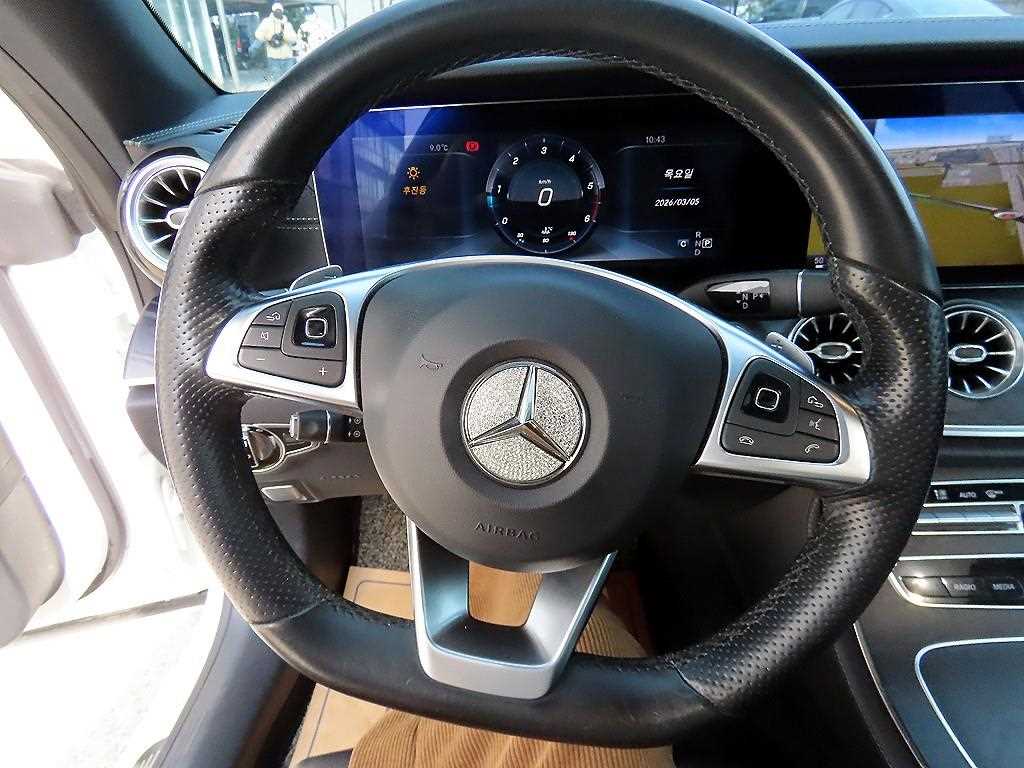 Mercedes Benz E class - Vista 8