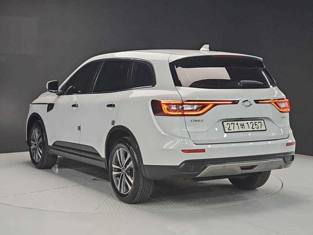 SAMSUNG QM6 - Vista 6