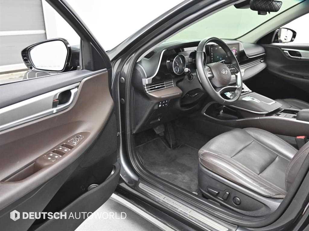 HYUNDAI Grandeur - Vista 11