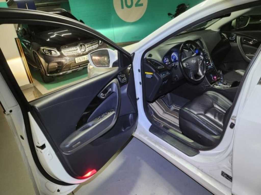 HYUNDAI Grandeur - Vista 6