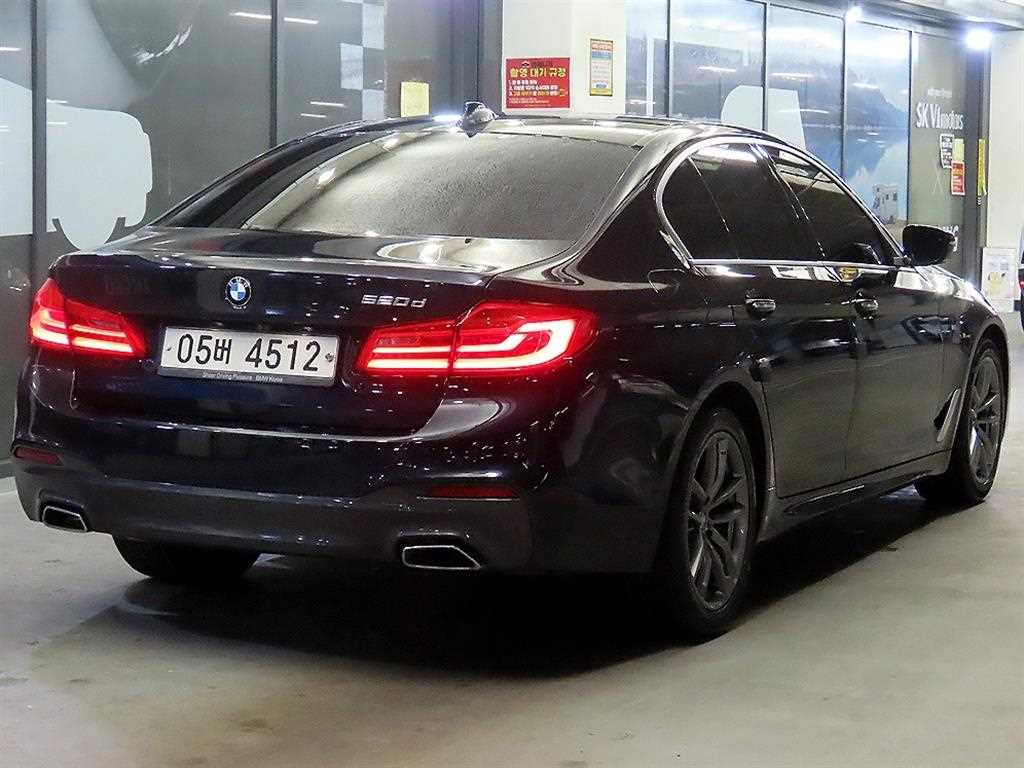 BMW 5 Series - Vista 4