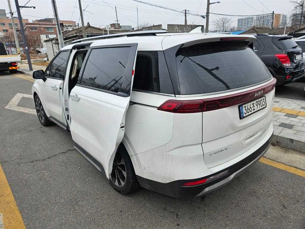 KIA Carnival - Vista 3