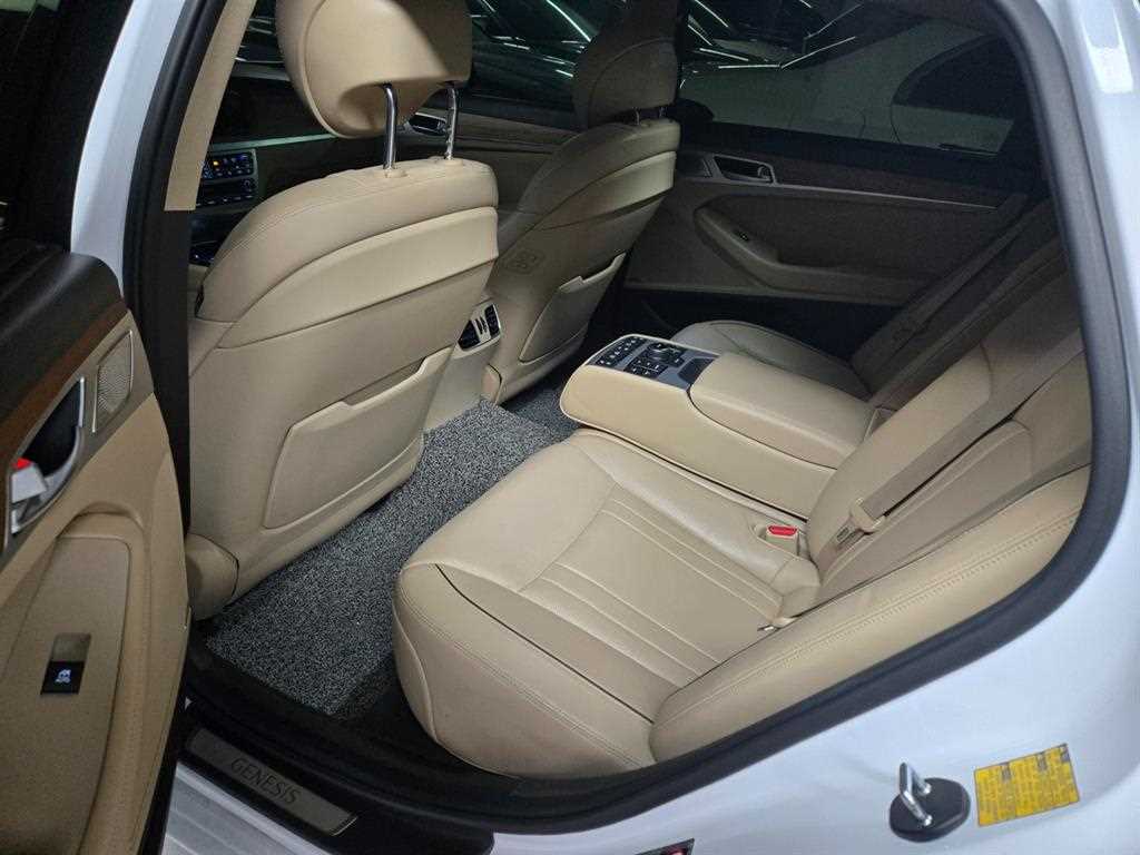 Genesis G80 - Vista 6