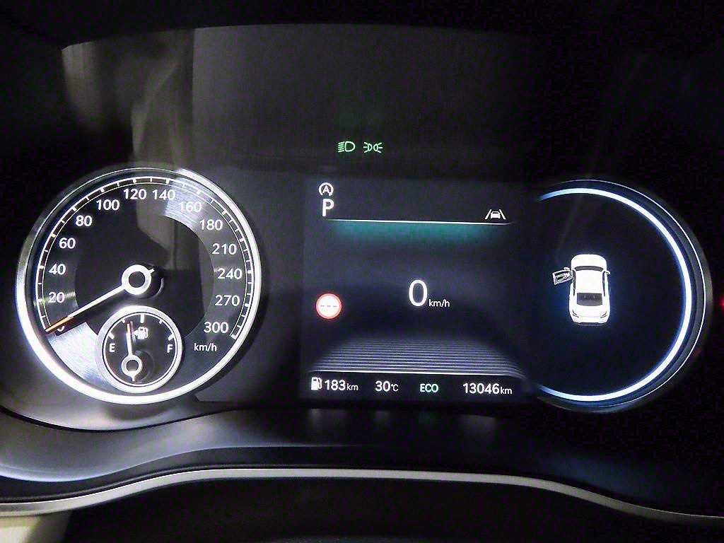 Genesis G70 - Vista 9