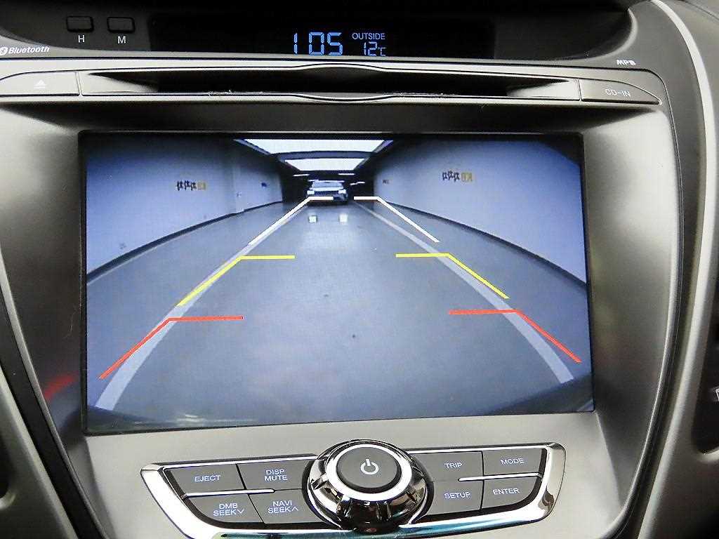 HYUNDAI Avante - Vista 10