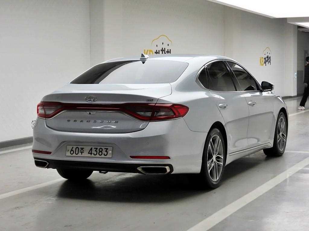HYUNDAI Grandeur - Vista 4